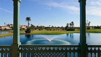بحيرة