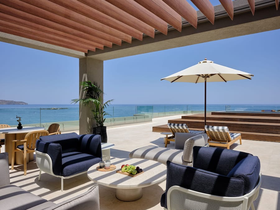 Signature Frontal Sea View Suite Hydro Plunge Pool | Hiên