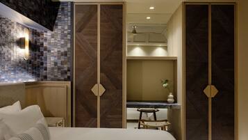 Dream Villa Private Pool | In-room safe, desk, blackout drapes, iron/ironing board