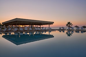 Indoor pool, 3 outdoor pools, pool cabanas (surcharge), pool umbrellas - Atlantica Kalliston Resort - Adults Only (Chania)