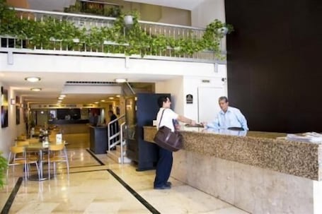 Lobby. Hotel Madero Express