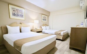 Standard Double Room, 2 Double Beds | In-room safe, desk, iron/ironing board, free WiFi - Hotel Madero Express (Monterrey)