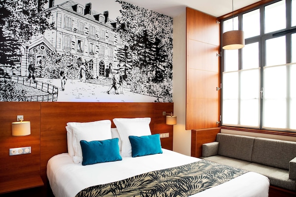 Pillowtop beds, in-room safe, individually decorated