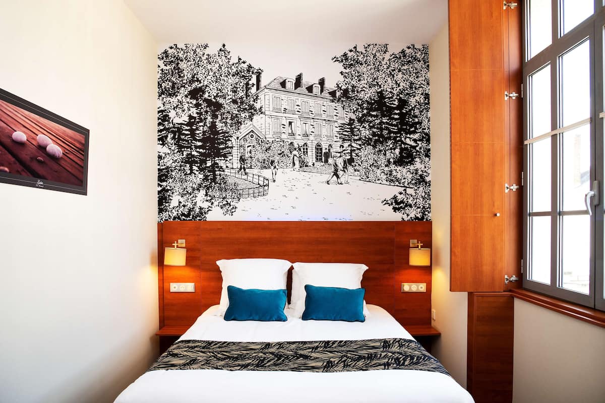 Pillowtop beds, in-room safe, individually decorated