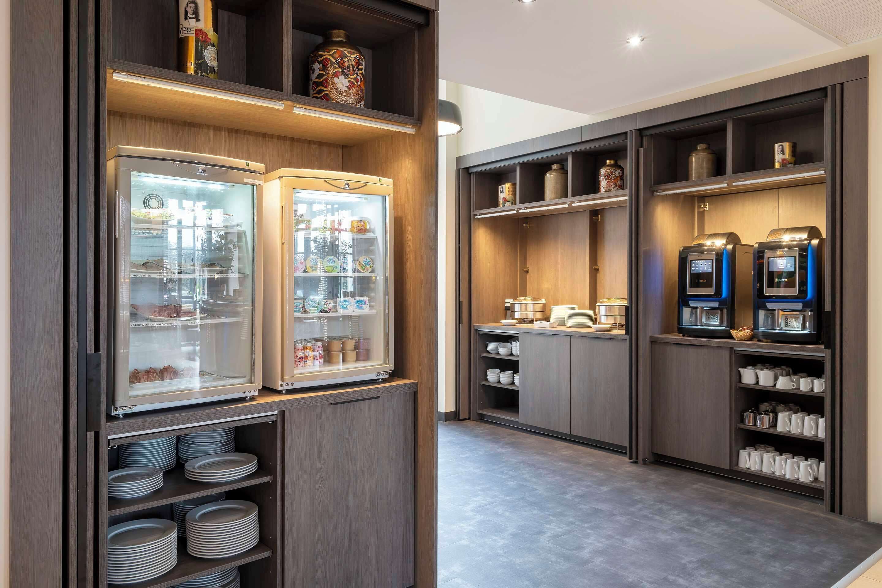 daily buffet breakfast (eur 17 per person)