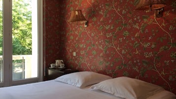 Kamer, 1 twee- of 2 eenpersoonsbedden | 1 slaapkamer, luxe beddengoed, individueel gedecoreerd