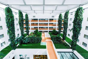 Garden - Courtyard by Marriott Prague Airport (Prague)