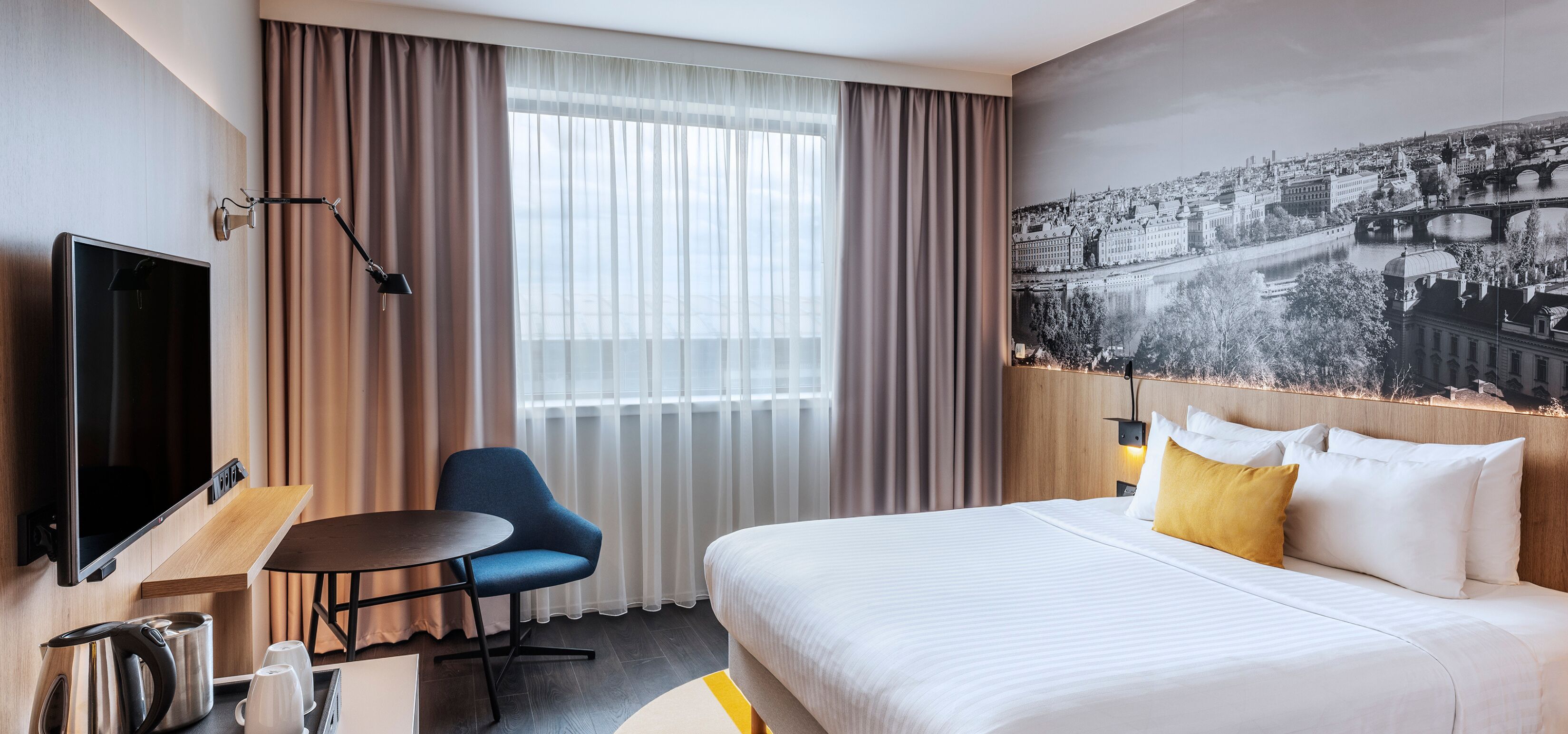 1 bedroom, premium bedding, in-room safe, desk