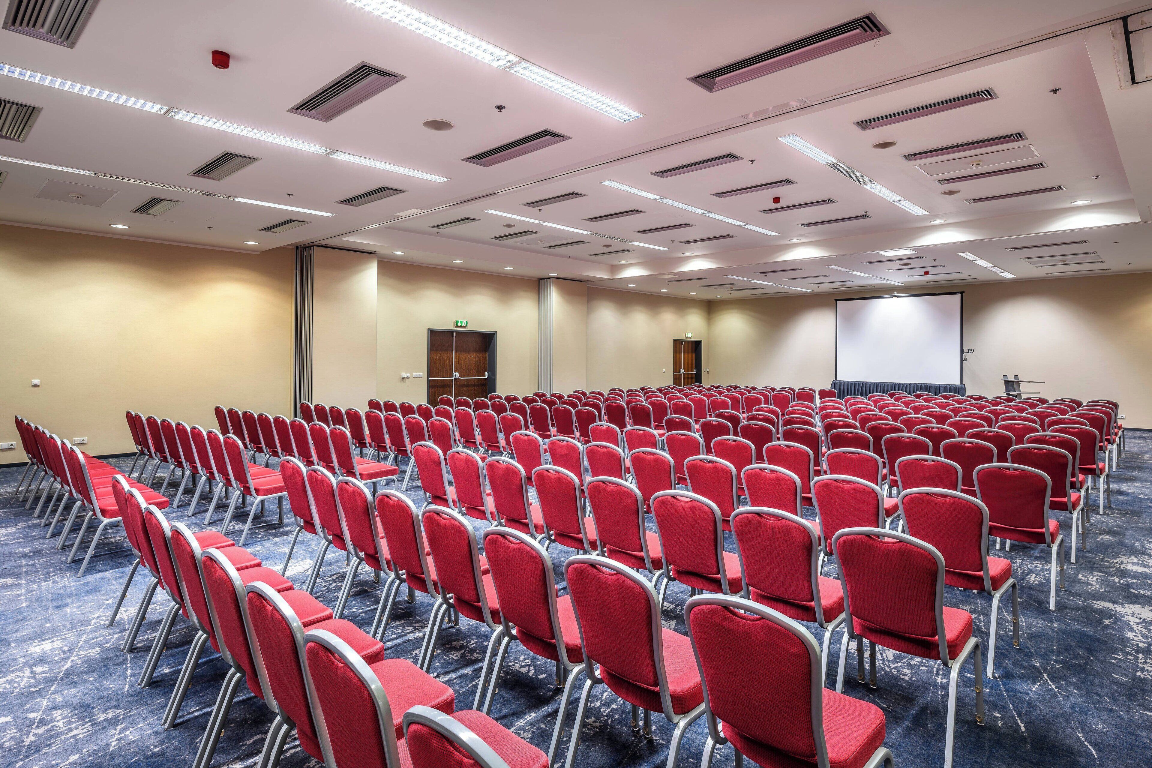 Photo - Courtyard by Marriott Prague Airport