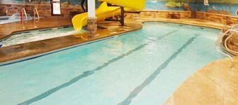 La Quinta Inn & Suites By Wyndham Lake George