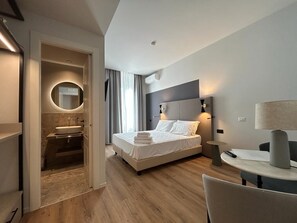 Superior Double or Twin Room | Premium bedding, pillowtop beds, in-room safe, desk - Hotel Porta Pia (Rome)