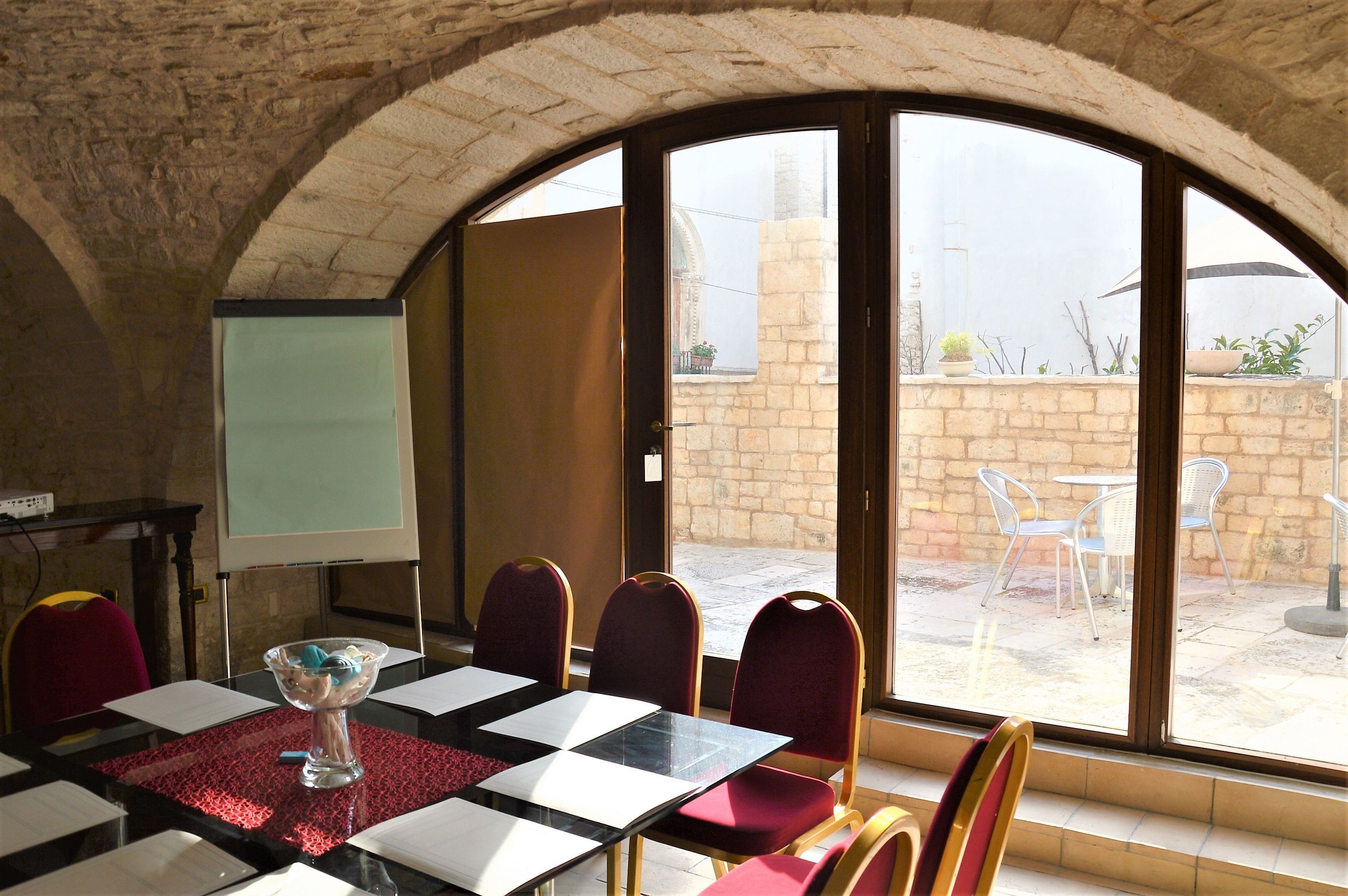 Meeting facility