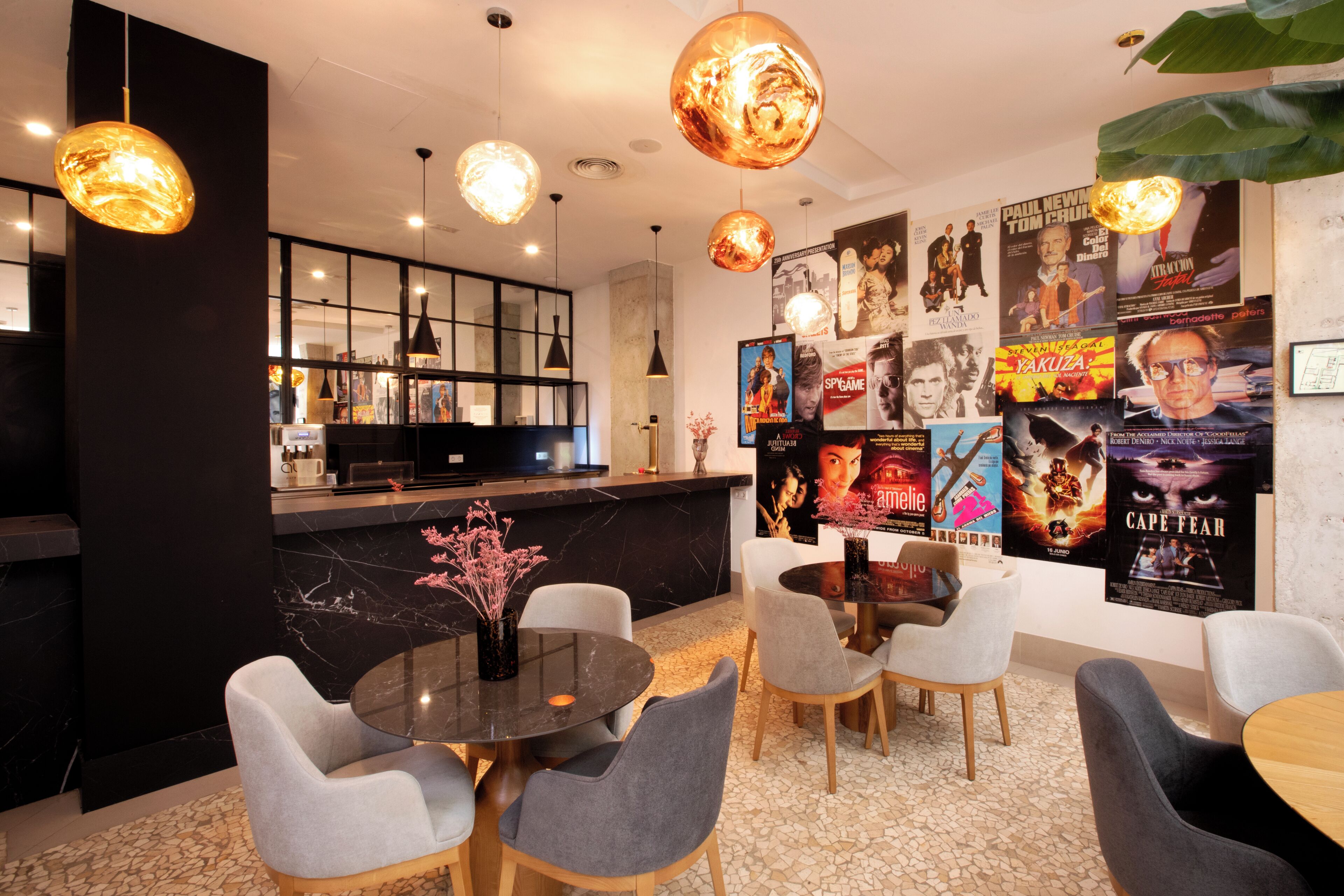 Daily buffet breakfast (EUR 15.50 per person)