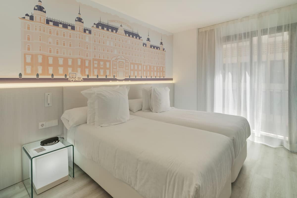 Minibar, coffres-forts dans les chambres, chambres insonorisées