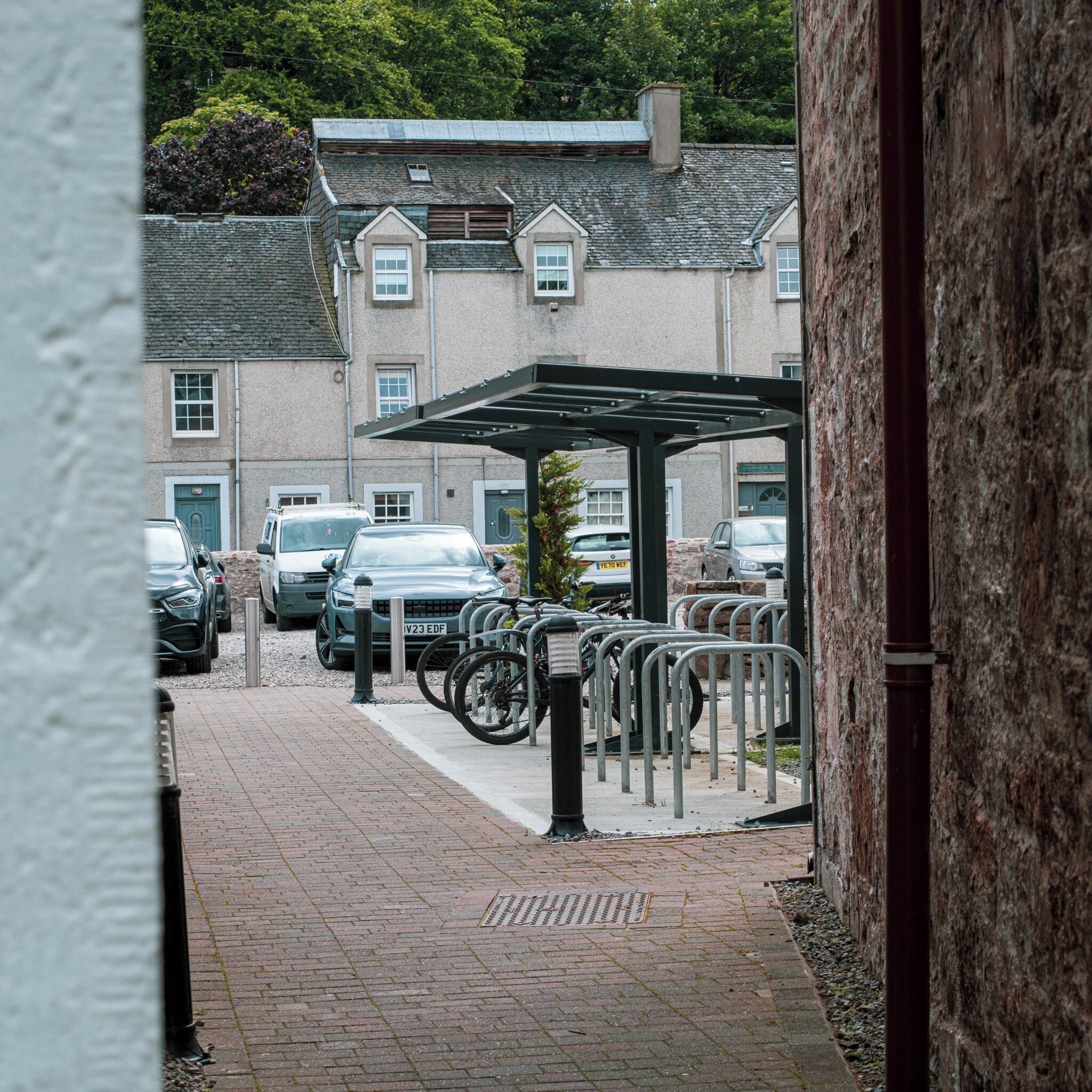 Foto - Glen Mhor Hotel at Uile-bheist 'Brewstillery'