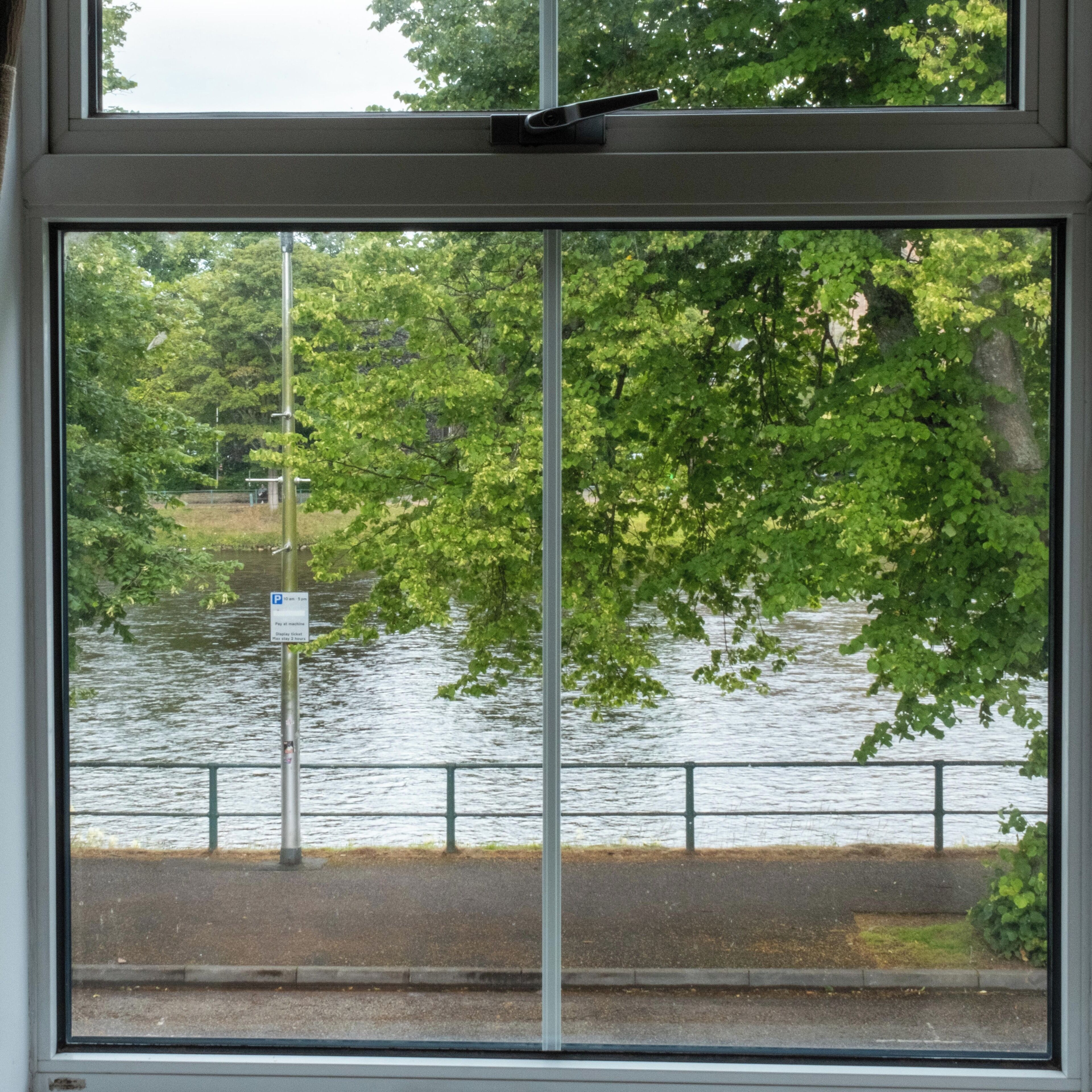 Foto - Glen Mhor Hotel at Uile-bheist 'Brewstillery'