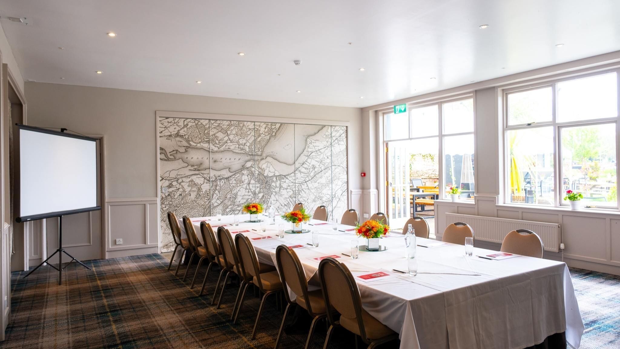 Foto - Glen Mhor Hotel at Uile-bheist 'Brewstillery'