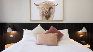 2 bedrooms, premium bedding, memory foam beds, minibar