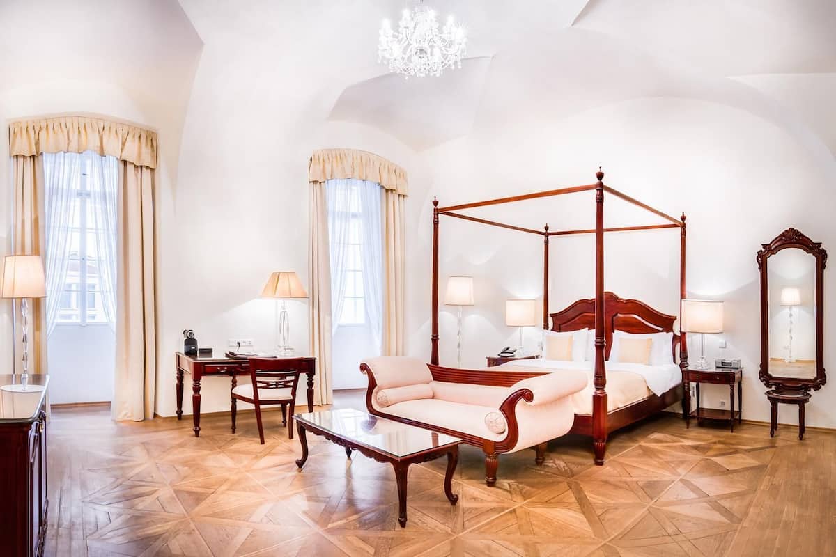 Premium bedding, minibar, in-room safe, desk