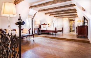 Junior Suite | Premium bedding, minibar, in-room safe, desk