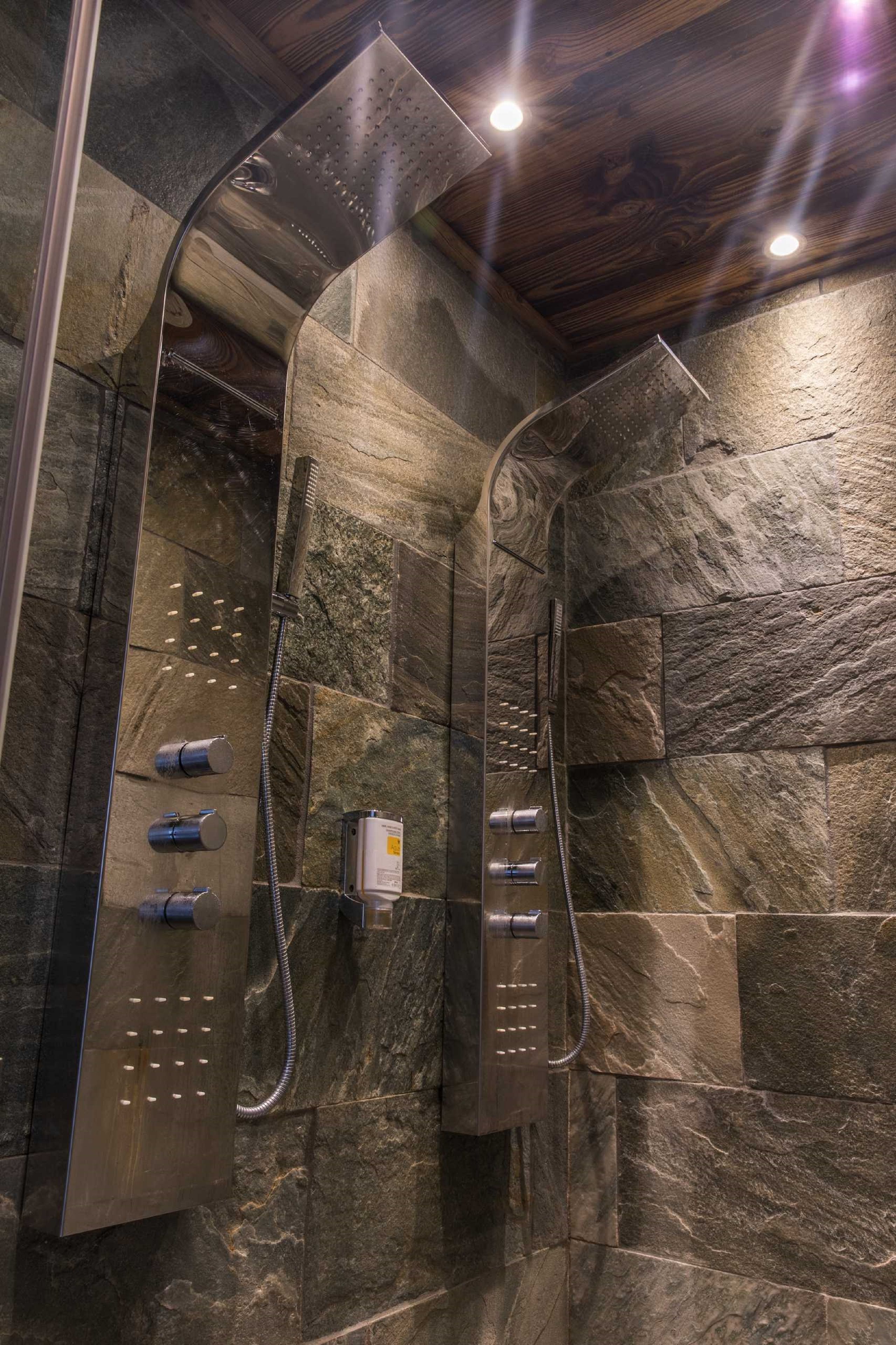 couples treatment room(s), hot tub, steam room, turkish bath/hammam