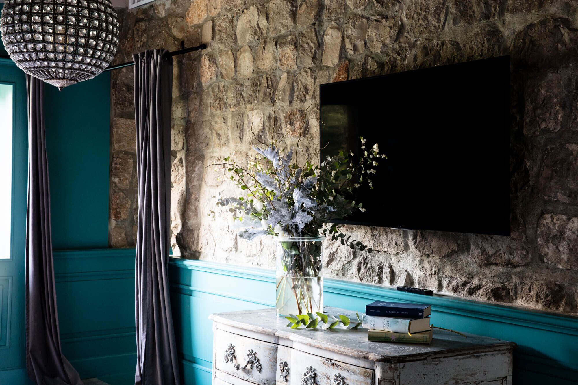 executive suite | 1 bedroom, premium bedding, minibar, in-room safe