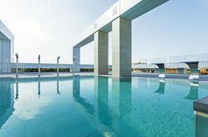 2 outdoor pools, pool umbrellas, sun loungers - Olympus Palace (Salou)