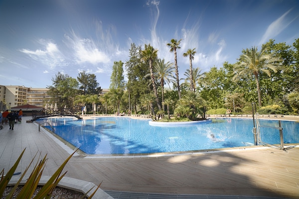 Indoor pool, outdoor pool, sun loungers