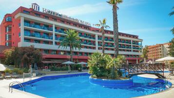 Indoor pool, outdoor pool, pool loungers