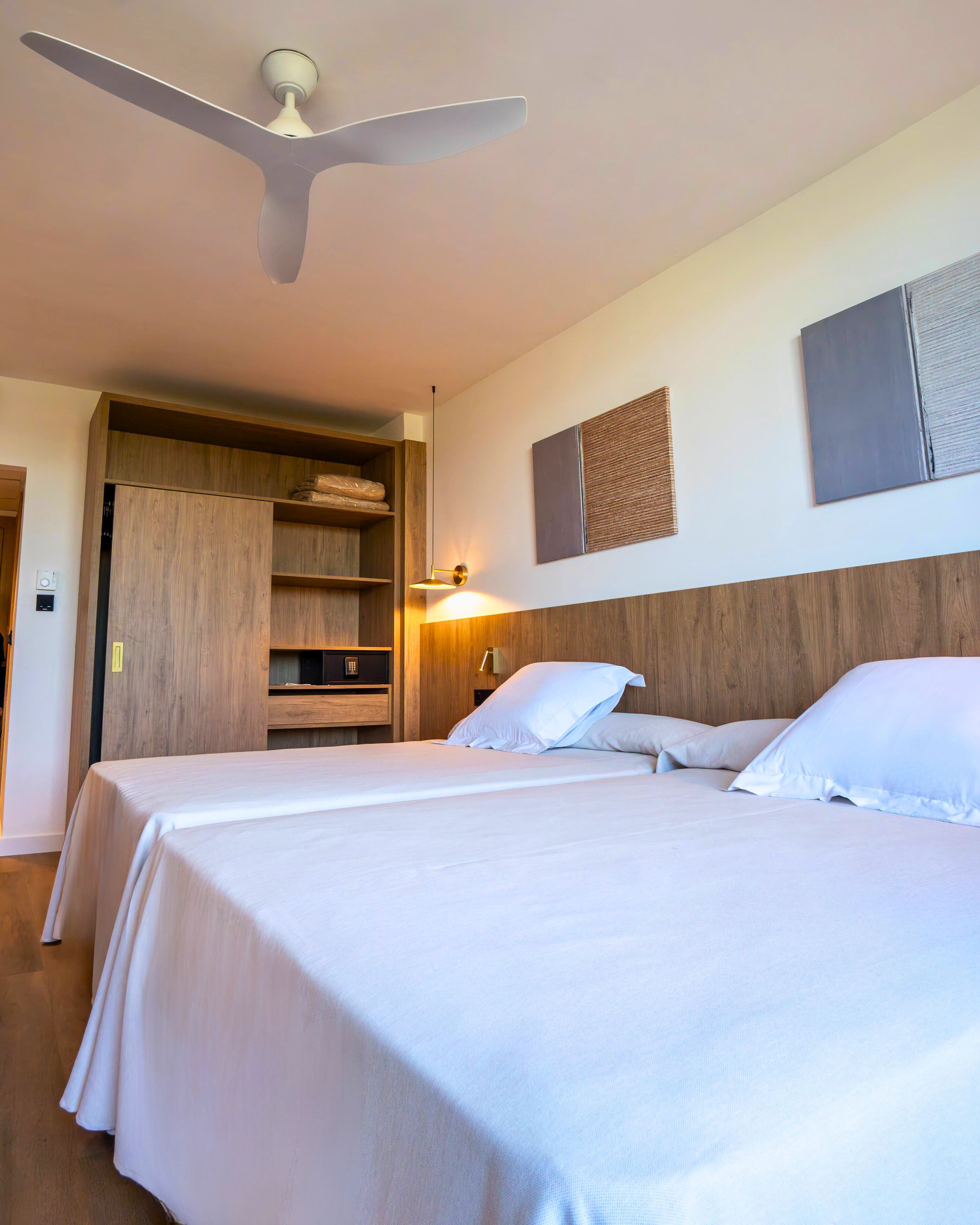 1 bedroom, minibar, in-room safe, blackout curtains