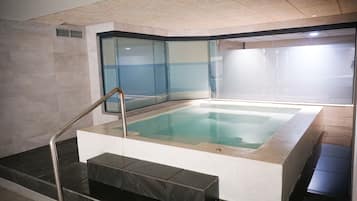 Kroppsskrubb, ansiktsbehandlinger og massasje