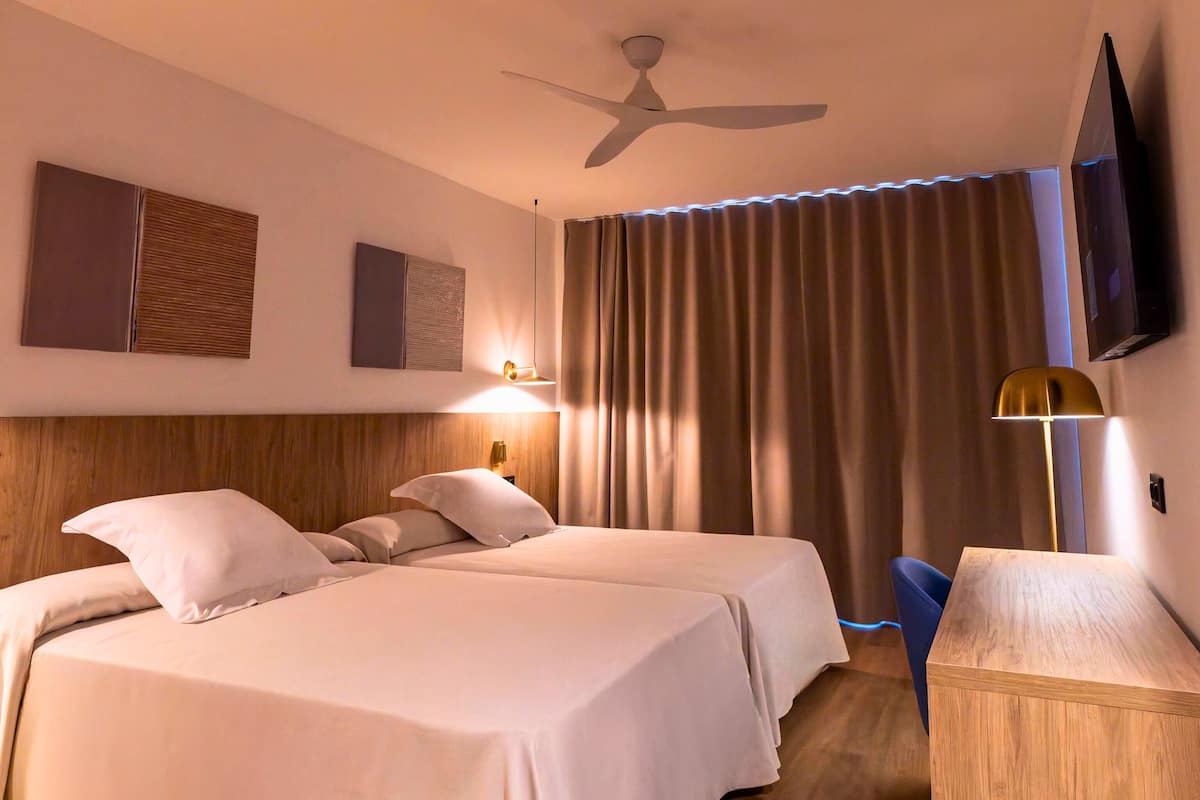 1 bedroom, minibar, in-room safe, blackout curtains