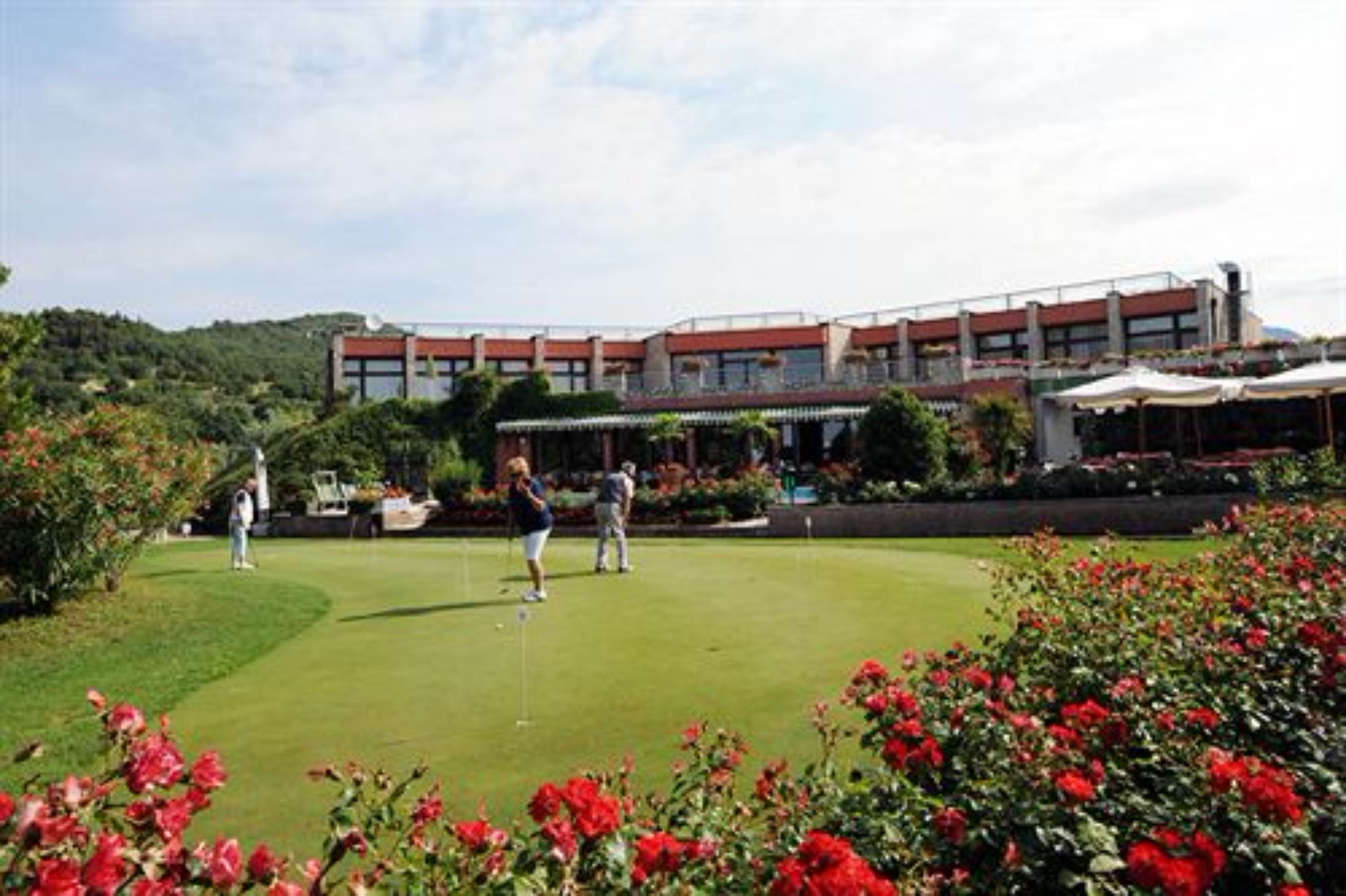 Junior Twin Room, Terrace, Golf View | Room amenity