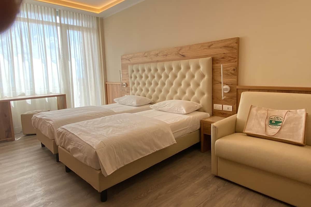 1 phòng ngủ, minibar, két bảo mật tại phòng, bàn