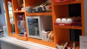 Dagelijks ontbijtbuffet (EUR 6.90 per persoon)