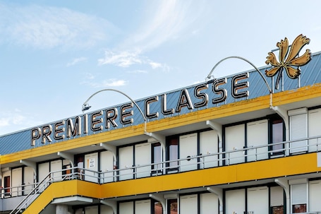 Exterior. Premiere Classe Bethune - Fouquières Les Béthune