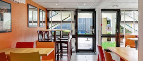 Daily buffet breakfast (EUR 6.20 per person)