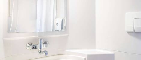 Shower, towels