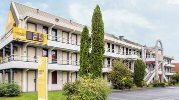 Fachada de la propiedad