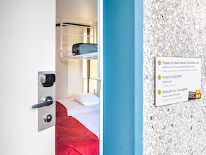 Chambre Standard, 3 lits une place