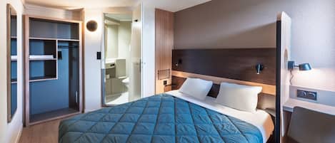 Premium bedding, desk, blackout drapes, iron/ironing board