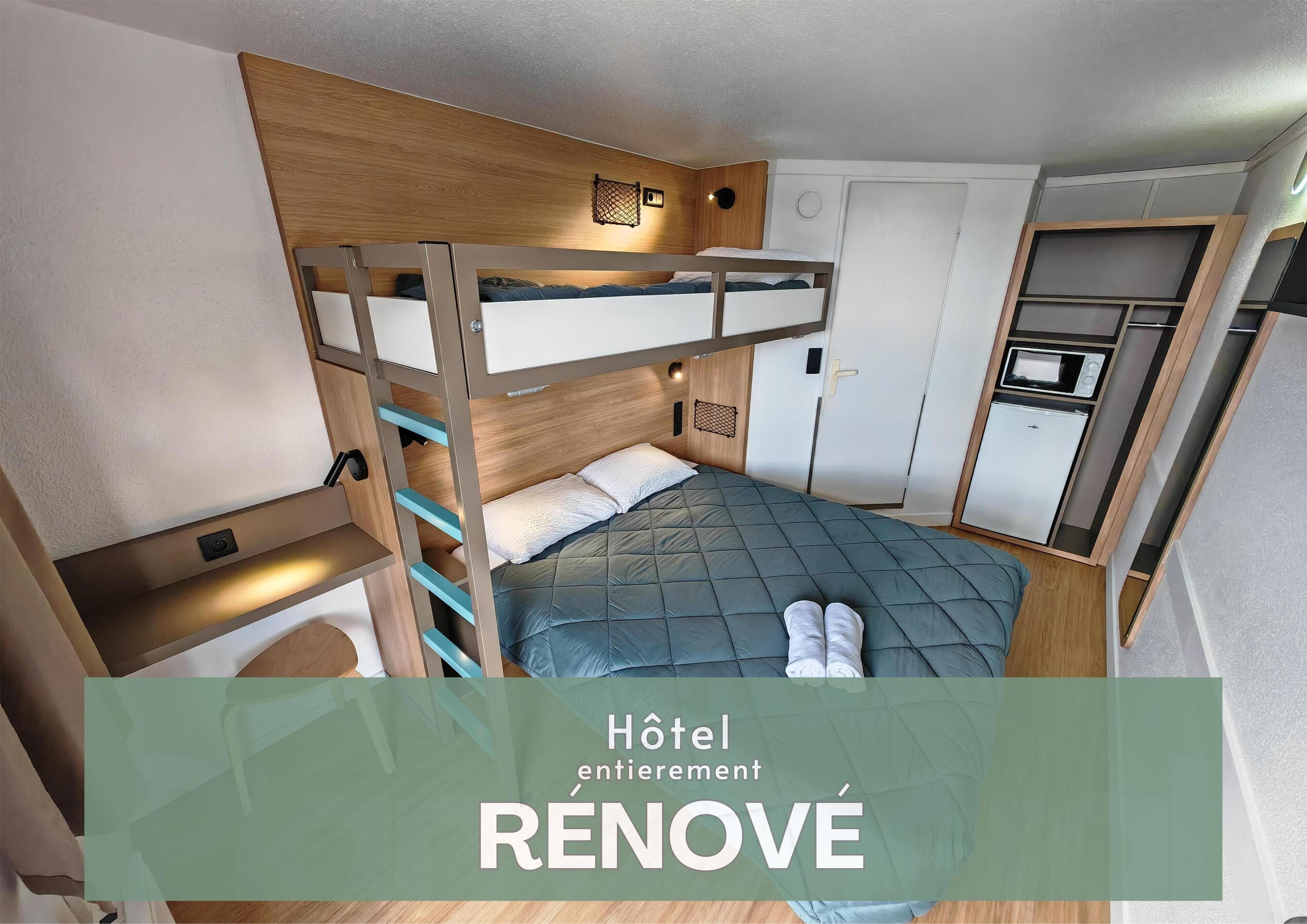 Bureau, espace de travail pour ordinateur portable, rideaux occultants