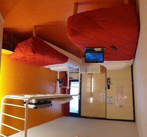 Habitación estándar, 2 camas individuales | Escritorio, espacio para trabajar con un portátil, cortinas opacas