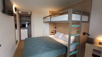 Standard Room, Multiple Beds (1 Double and 1 Single bed) | View from room