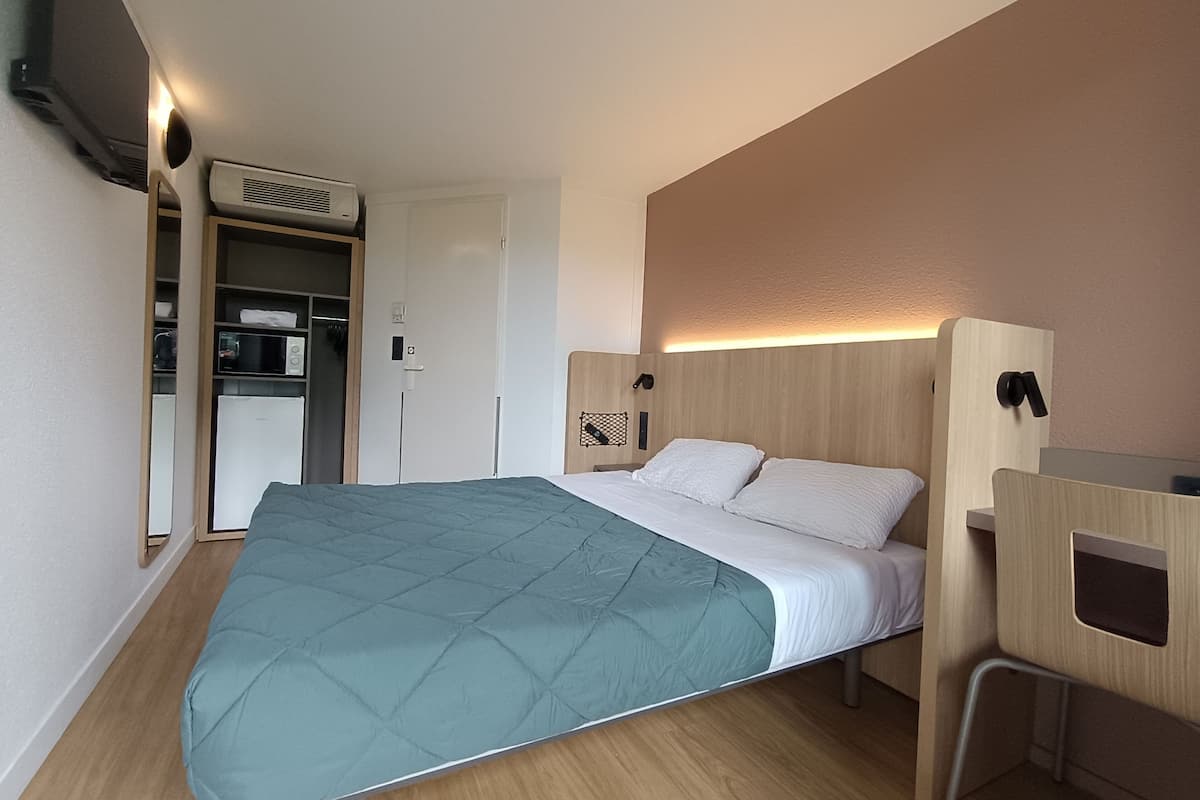Habitació estàndard, 1 llit doble | Servei de l'allotjament