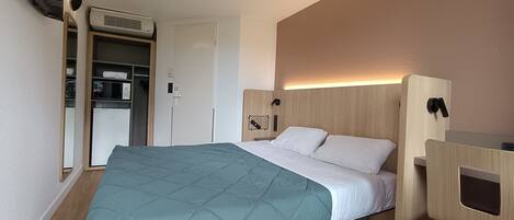 Chambre Standard, 1 lit double | Équipement de l’hébergement