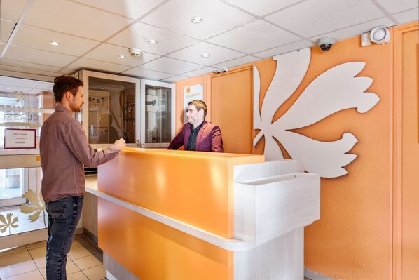 Reception - Premiere Classe Bordeaux Sud-Pessac Becquerel (Pessac)