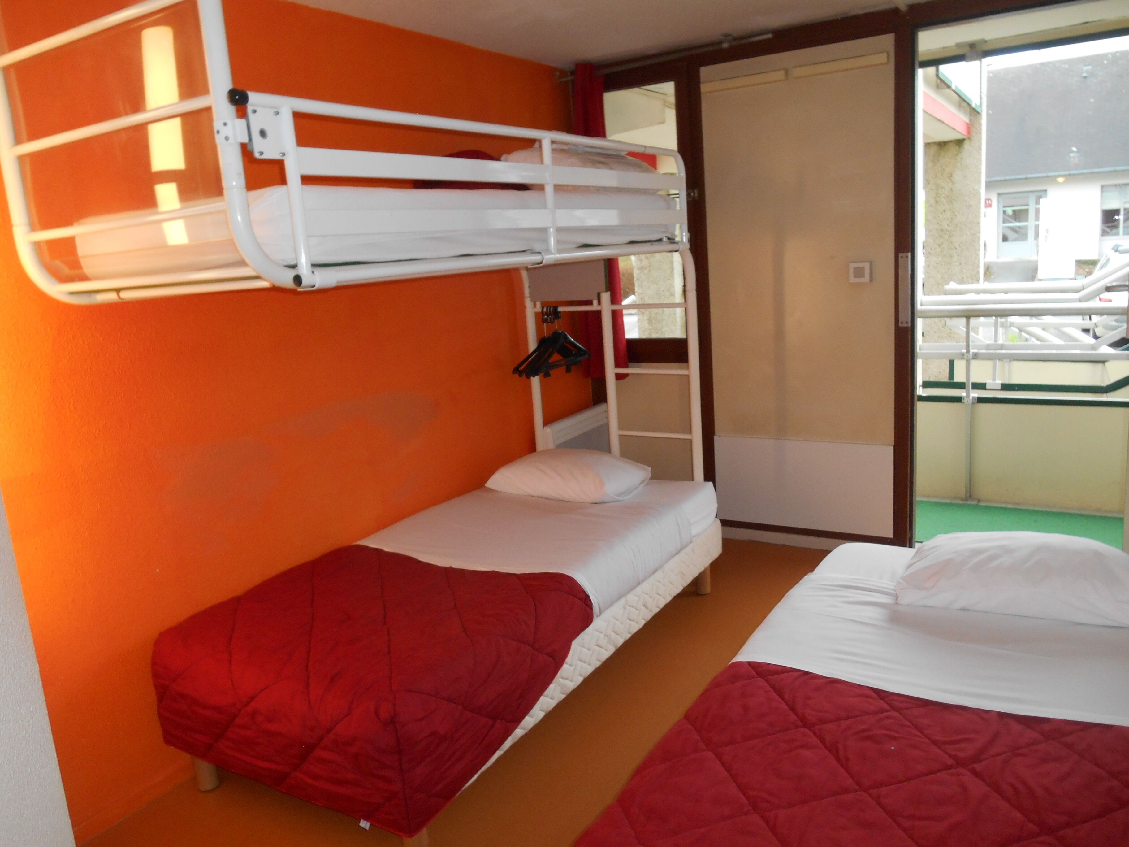 standard room, 3 single beds | premium bedding, desk, blackout curtains, iron/ironing board