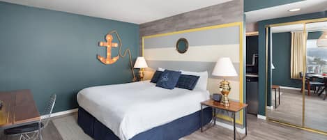 Standard King w/ Fireplace | Premium bedding, down comforters, pillowtop beds, desk