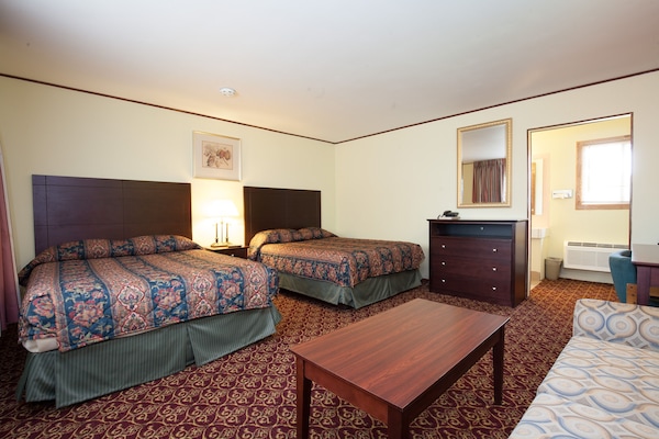 Desk, blackout drapes, soundproofing, WiFi (free)